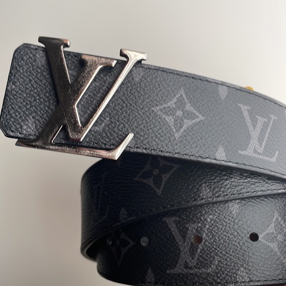 ❌SALE❌Authentic LV INITIALES 40MM REVERSIBLE Belt Size 95/38 🥋 - Picture 14 of 17